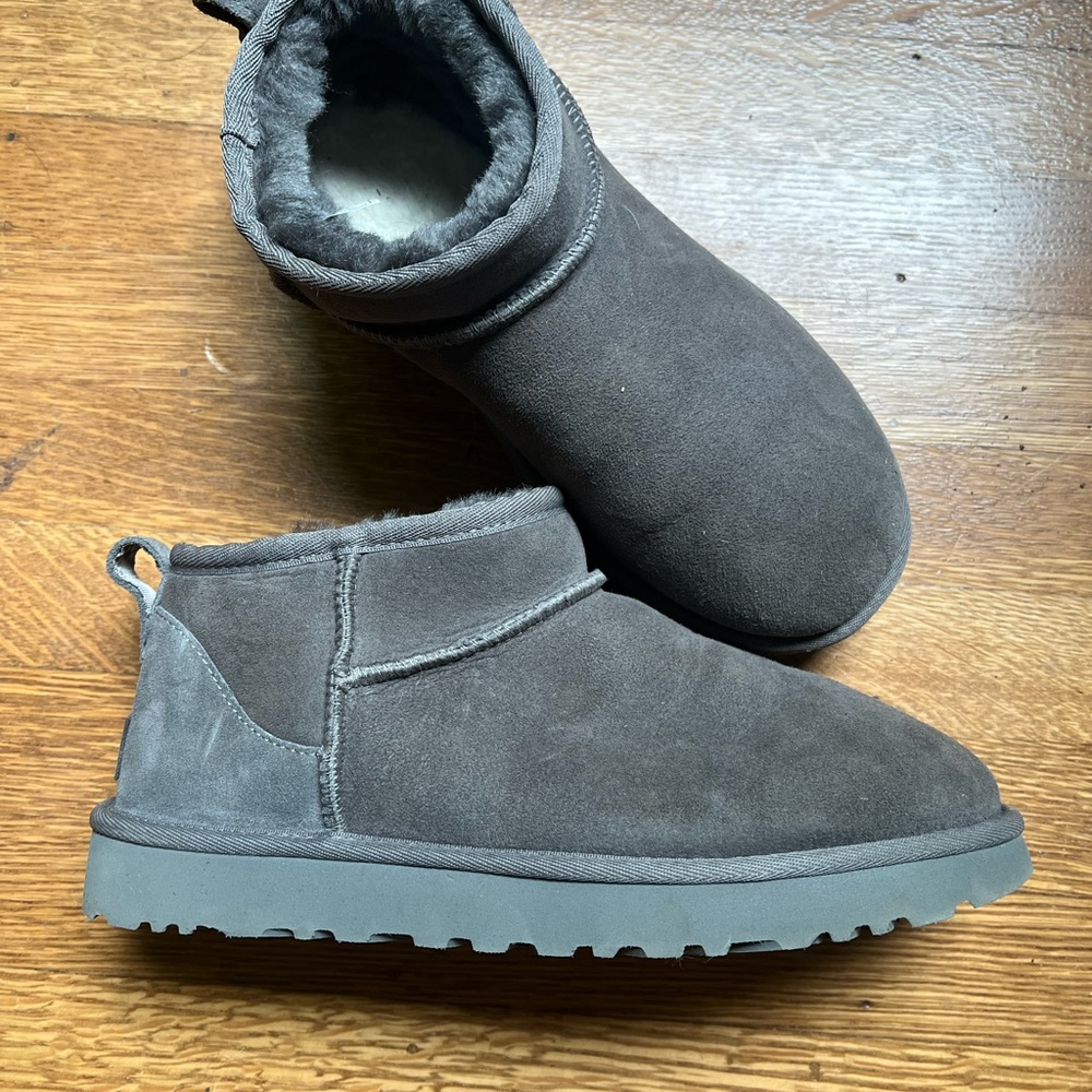 Ugg Ultra Mini - image 1